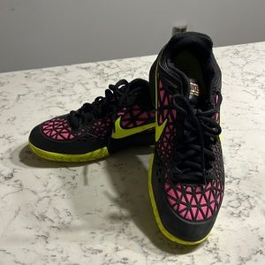 Women sz. 7.5 Nike  bell/pink/lime swoosh Dragon Zoom shoe.